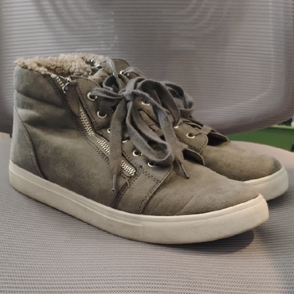 Report Gray/Warm Green High-Top Sneakers with Cozy Lining